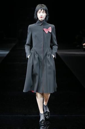 ラッフル揺れるエンポリオアルマーニの宝石の間【2015-16秋冬ウィメンズ】