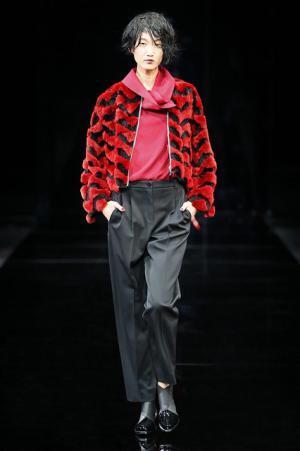 ラッフル揺れるエンポリオアルマーニの宝石の間【2015-16秋冬ウィメンズ】