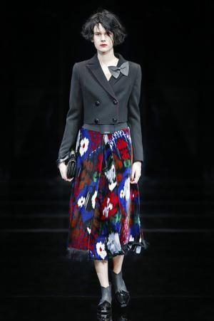 ラッフル揺れるエンポリオアルマーニの宝石の間【2015-16秋冬ウィメンズ】