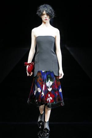 ラッフル揺れるエンポリオアルマーニの宝石の間【2015-16秋冬ウィメンズ】