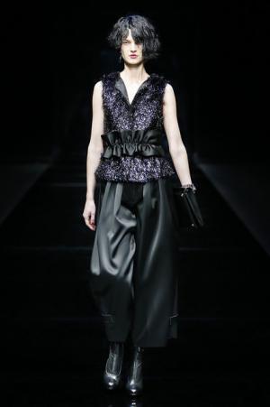 ラッフル揺れるエンポリオアルマーニの宝石の間【2015-16秋冬ウィメンズ】