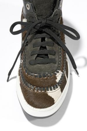 フェラガモ、伊勢丹メンズでスニーカーの受注会イベントを開催