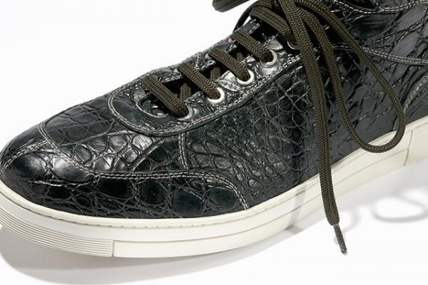 フェラガモ、伊勢丹メンズでスニーカーの受注会イベントを開催