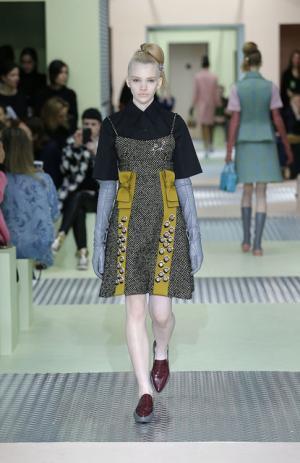 女の子の古典を未来へ導くプラダ【15-16AWウィメンズ】