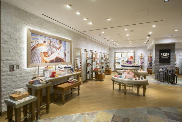 UGG表参道ヒルズ店がリニューアル。面積2倍、カスタムオーダーを開始