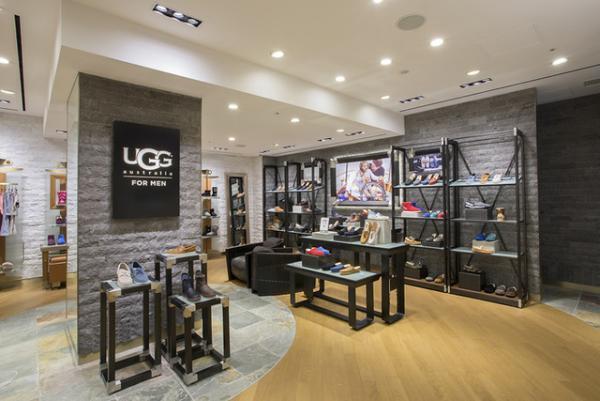 UGG表参道ヒルズ店がリニューアル。面積2倍、カスタムオーダーを開始