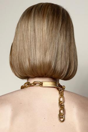 現代に生きる女性の力強さと自己表現。アクネストゥディオズの15SS広告ビジュアル