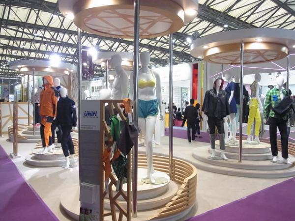 史上最大規模のインターテキスタイル上海春展開催。2,500組が出展