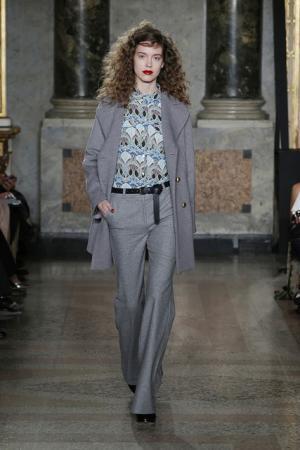 ロマンティックでマニッシュ、ブルーガールの2面性【15-16AWウィメンズ】