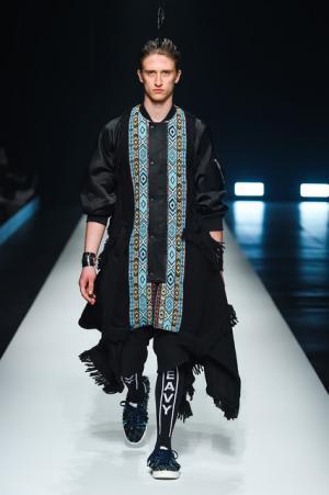 ヨシオクボ、東京をサバイブするためのリアルスタイル【16-17AWメンズ】