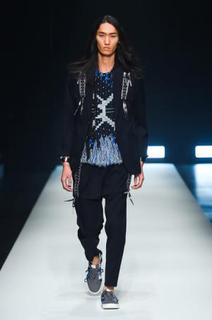 ヨシオクボ、東京をサバイブするためのリアルスタイル【16-17AWメンズ】