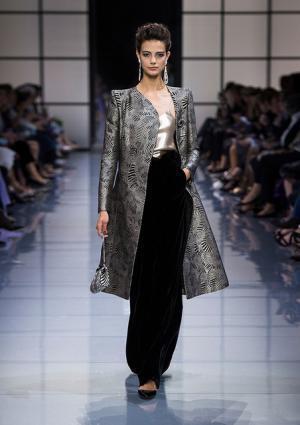 ジョルジオ アルマーニ プリヴェ、リーンに魅せる究極な美とバランス【2016-17秋冬クチュール】