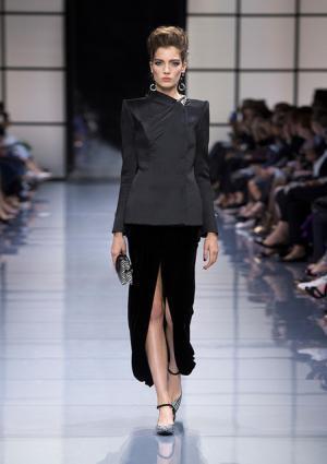 ジョルジオ アルマーニ プリヴェ、リーンに魅せる究極な美とバランス【2016-17秋冬クチュール】