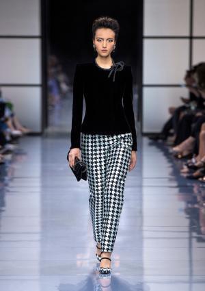 ジョルジオ アルマーニ プリヴェ、リーンに魅せる究極な美とバランス【2016-17秋冬クチュール】