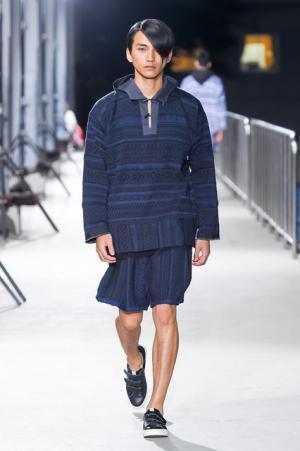 ヨシオクボのニュー東京ストリート。ショーフィナーレには花火が共鳴【17SSメンズ】