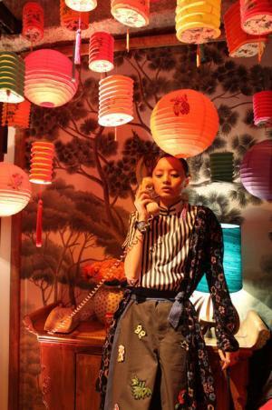 ケイタマルヤマ、丸山邸にて洋服が匂い立つインスタレーションのおもてなし【2017春夏ウィメンズ】