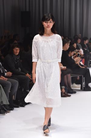 「うつくし」ものに心ほぐれる。古きものから美を紡ぐmatohuの眼差し【2017春夏ウィメンズ】