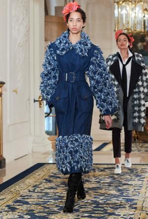 往年のパリが蘇る、シャネル2016-17年メティエダールコレクションの舞台は宮殿ホテルリッツ・パリ