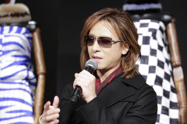 X-JAPAN・YOSHIKIが新宿伊勢丹に来店！魅惑のドレスキモノ「YOSHIKIMONO」のポップアップがスタート