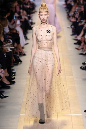 ディオールが新宿伊勢丹でメイクイベントを開催！"モダン フェミニティ"を表現した限定コレクションを体験