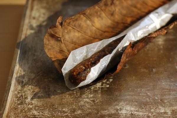 HIGASHIYAが“葉巻”を模したユニークな和菓子「葉巻果」を数量限定で発売。バレンタインなど男性への贈り物に