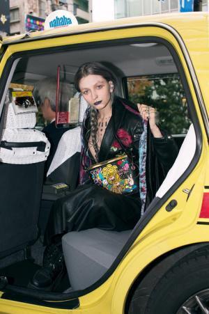 天国の百貨店「ナハハデパートメントストア」が表参道に出現。アートユニットskydiving magazineがポップアップ