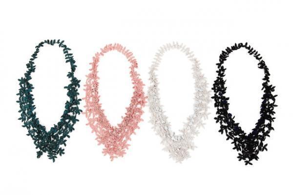 イッセイ ミヤケのHaaTから新作コレクションが登場。青山店限定アイテムも