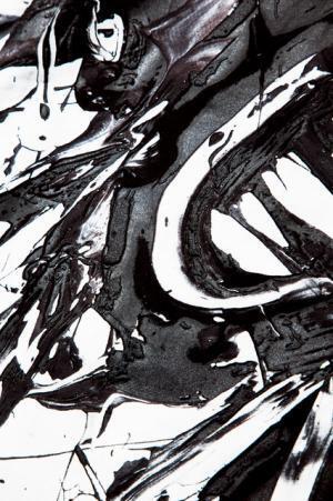 イッセイ ミヤケ メンが画家・山口歴とコラボ、銀座では特別な描き下ろし作品を展示