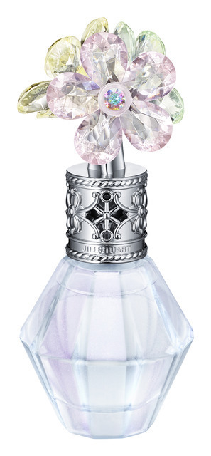 ジルスチュアート ビューティが新作フレグランスを限定発売。オーロラと花々が共鳴したような神秘的な香り