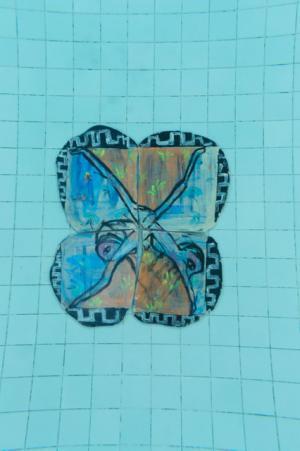 プールの中に並ぶアート作品。世にも珍しい水中エキシビション「シュノーケル・ドリームス」