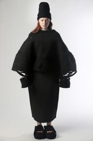 3D彫刻的なニットウエアブランド「KATHERINE MAVRIDIS」の春夏コレクションがDSMGにて販売を開始