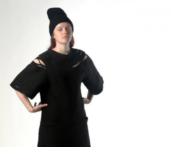 3D彫刻的なニットウエアブランド「KATHERINE MAVRIDIS」の春夏コレクションがDSMGにて販売を開始