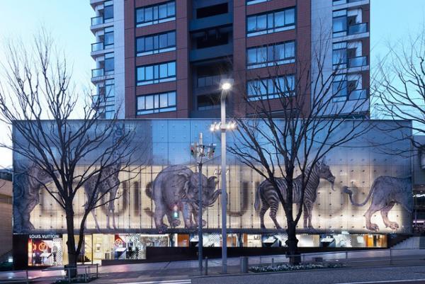 ルイ・ヴィトン 六本木ヒルズ店をチャップマン・ブラザーズによる“アニマル”がジャック！
