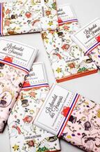 “パリ”や“アート”を象徴する2ブランドのコラボチョコが新宿伊勢丹を皮切りに順次発売