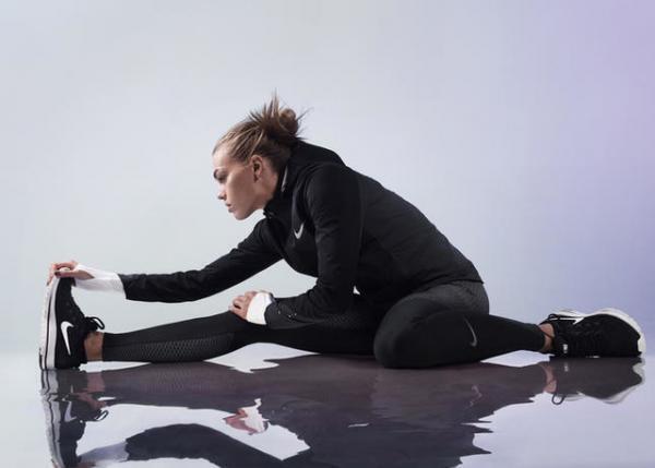 ナイキから、運動効率を高めるゾーナル ストレングス タイツが登場。日本人アスリートとして菅原小春がイメージビジュアルに