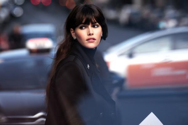 シャネルが、アイコニックな“カメリアの花”をモチーフにした新作ジュエリーを発売