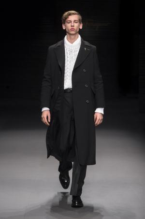 新デザイン・ディレクター就任のサルヴァトーレ フェラガモはクラシックへ原点回帰【2017-18秋冬メンズ】