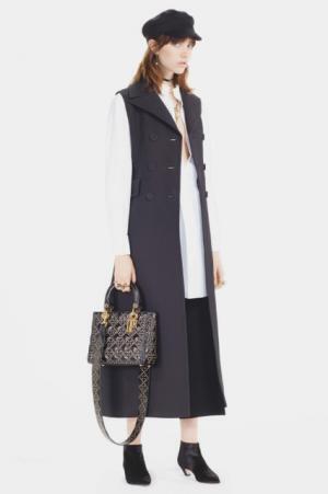 ディオールがネオ・ボヘミアンたちにインスピレーションを受けた2017年フォールコレクションを発表