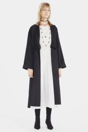 ディオールがネオ・ボヘミアンたちにインスピレーションを受けた2017年フォールコレクションを発表