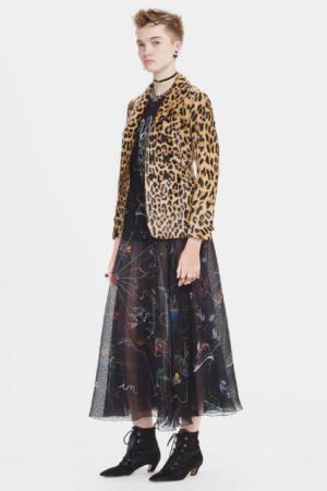 ディオールがネオ・ボヘミアンたちにインスピレーションを受けた2017年フォールコレクションを発表