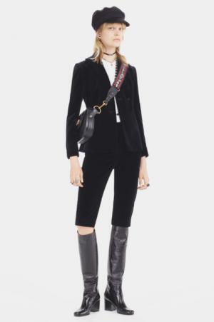 ディオールがネオ・ボヘミアンたちにインスピレーションを受けた2017年フォールコレクションを発表