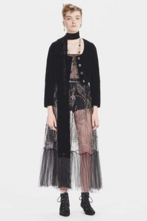 ディオールがネオ・ボヘミアンたちにインスピレーションを受けた2017年フォールコレクションを発表