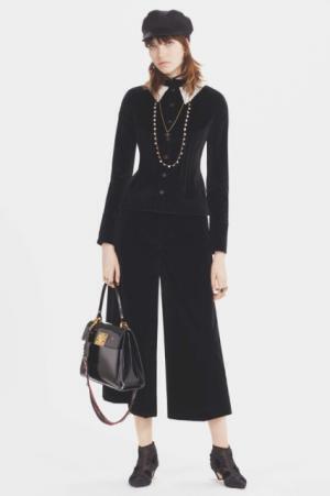 ディオールがネオ・ボヘミアンたちにインスピレーションを受けた2017年フォールコレクションを発表