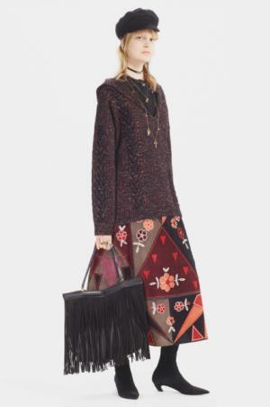 ディオールがネオ・ボヘミアンたちにインスピレーションを受けた2017年フォールコレクションを発表