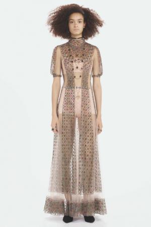 ディオールがネオ・ボヘミアンたちにインスピレーションを受けた2017年フォールコレクションを発表