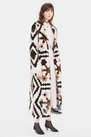 ディオールがネオ・ボヘミアンたちにインスピレーションを受けた2017年フォールコレクションを発表