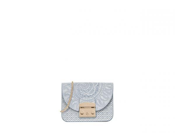 フルラが“旅”の要素を表現した、2017春夏ウィメンズコレクションを発売