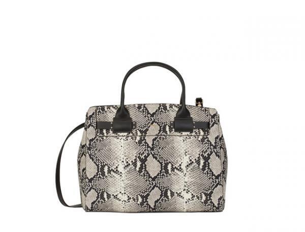 フルラが“旅”の要素を表現した、2017春夏ウィメンズコレクションを発売