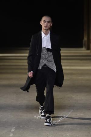 サルバムがピッティデビューで紐解いたジャパンモードの現在【2017-18秋冬メンズ】