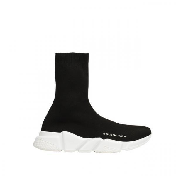 バレンシアガより、ソックスのような新作スニーカー「スピード トレーナー」を発売